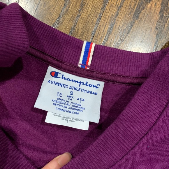 Brand new women’s Champion sweatshirt crew small - Picture 8 of 8